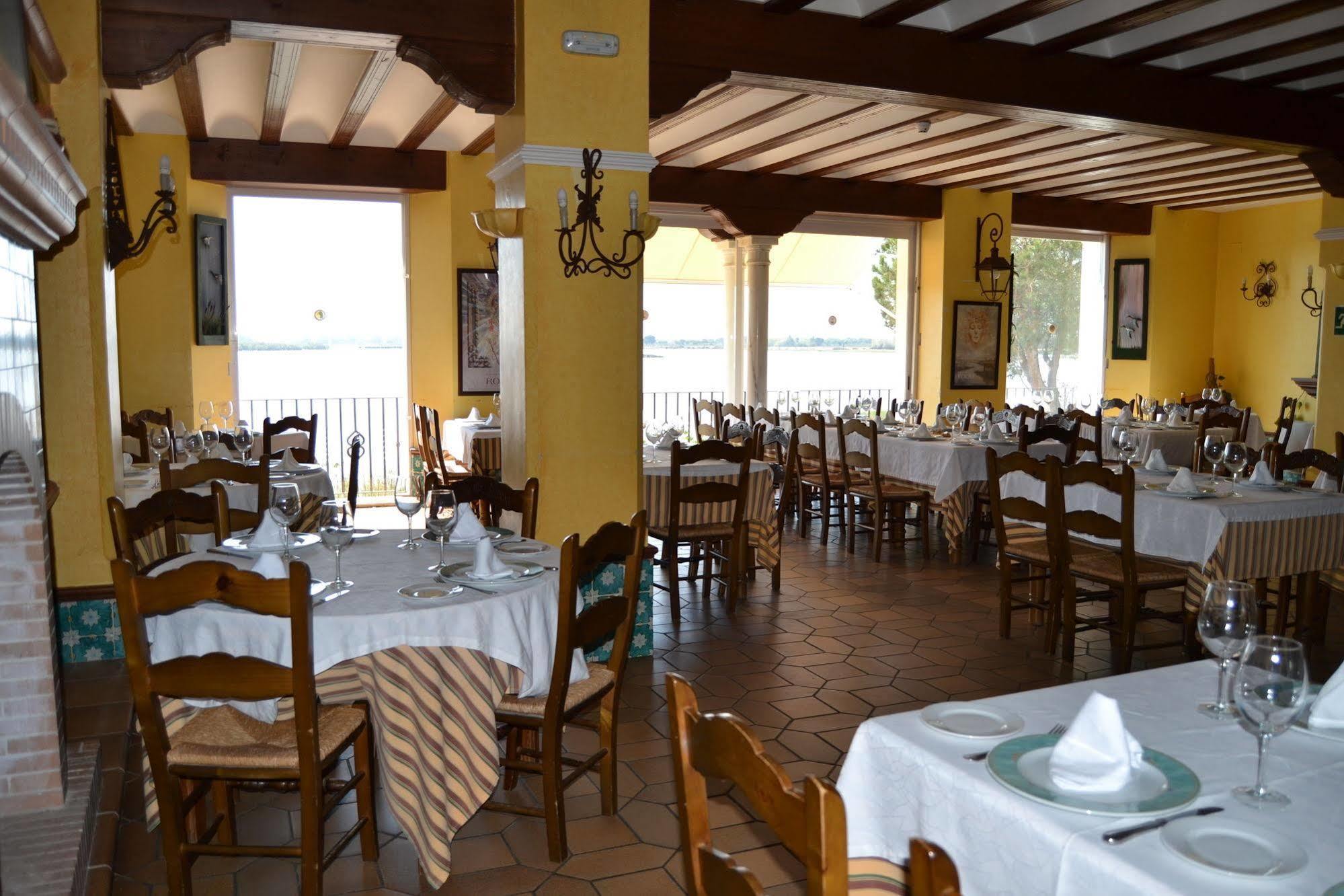 Hotel Restaurante Toruno El Rocio Exterior photo